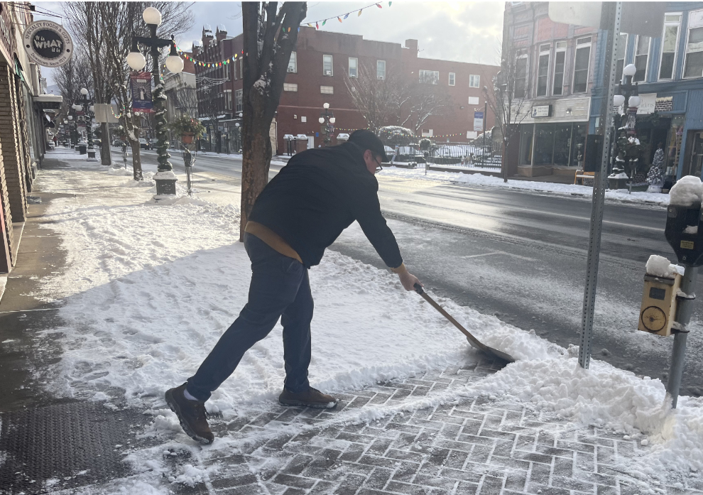 Area hit with first snowfall of season; Warm temperatures expected by ...